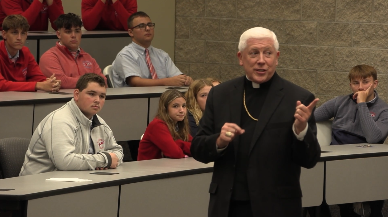 Bishop Daniel Thomas visits LCC to talk with students